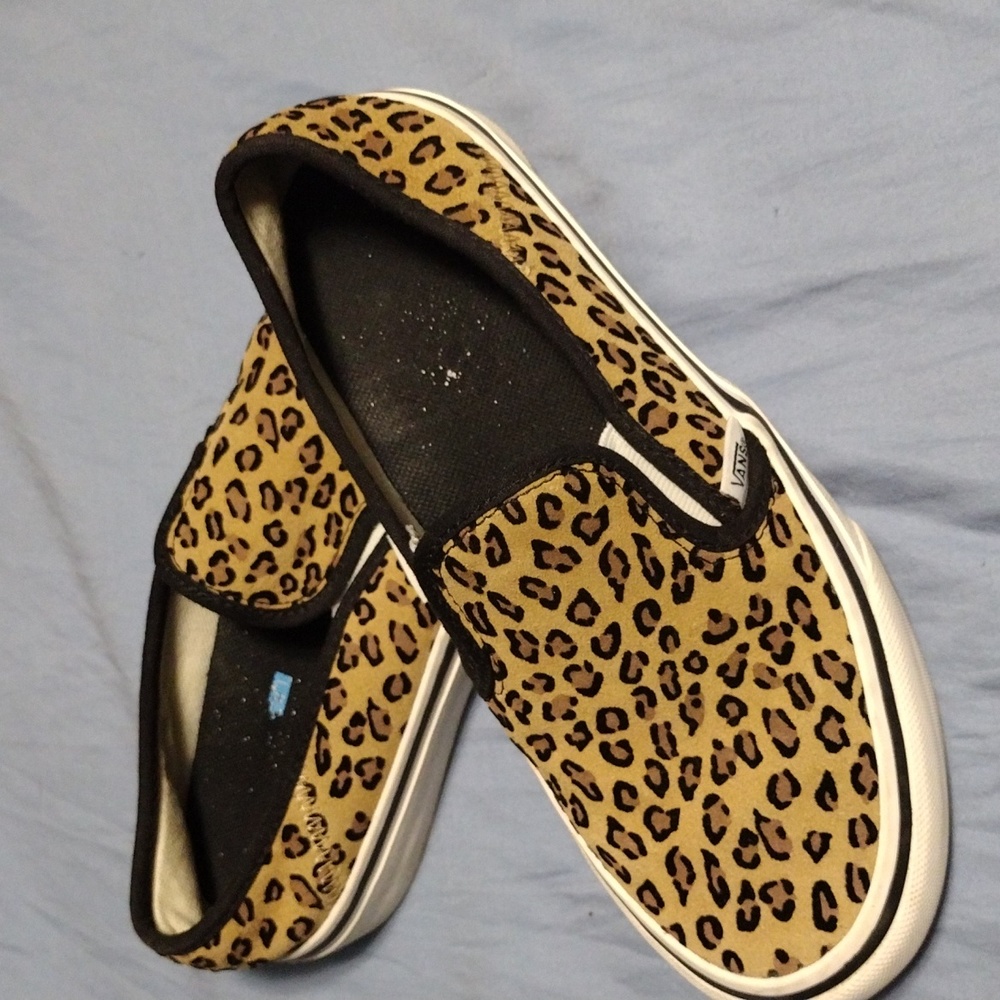 VANS 🌴 Leopard Print Slip Ons